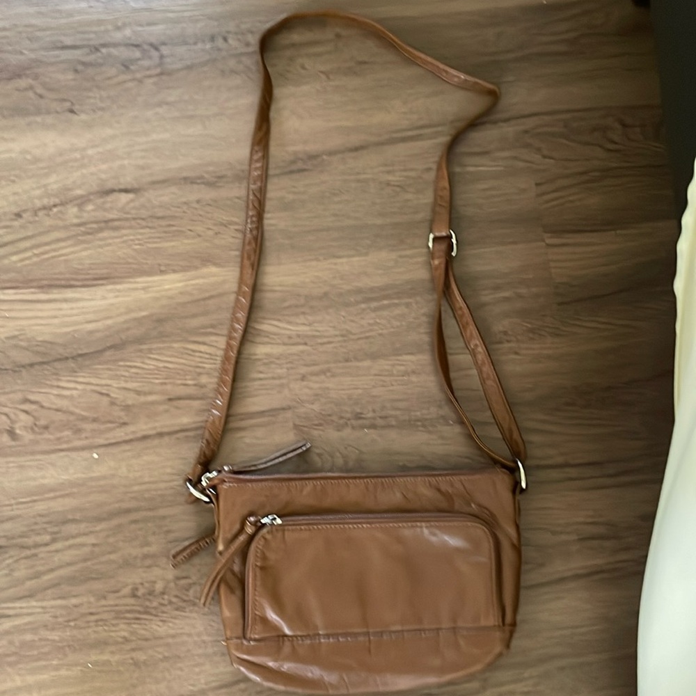 Bueno of California Synthetic Leather Crossbody Women’s Bag